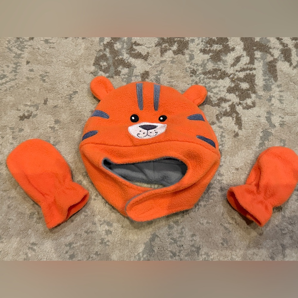 Baby Orange Tiger Fleece Hat and Mittens Set 12-24 months